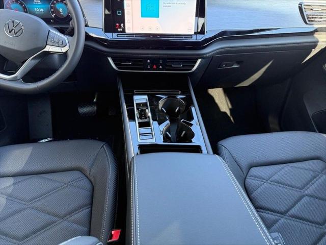 2026 Volkswagen Atlas Cross Sport SE with Technology