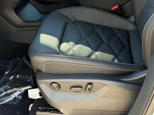 2026 Volkswagen Atlas Cross Sport SE with Technology