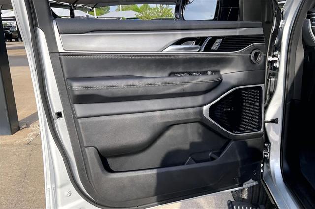 2026 Jeep Grand Wagoneer L Limited Reserve 4x4