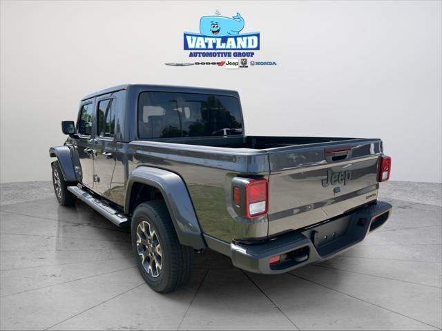 2026 Jeep Gladiator GLADIATOR SAHARA 4X4