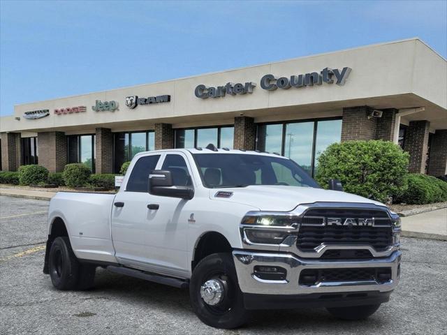 2026 RAM Ram 3500 RAM 3500 TRADESMAN CREW CAB 4X4 8 BOX