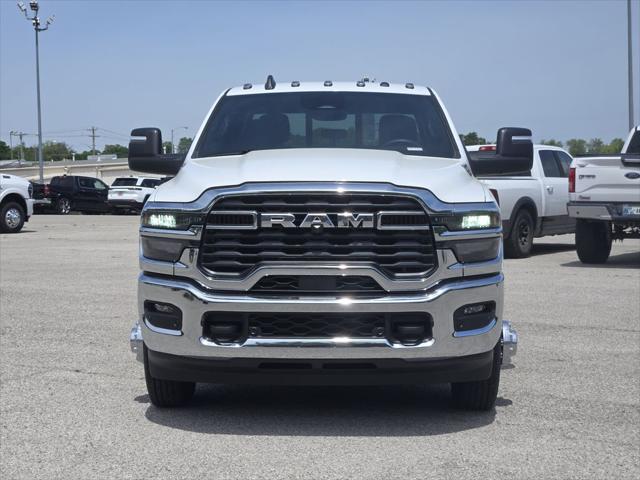 2026 RAM Ram 3500 RAM 3500 TRADESMAN CREW CAB 4X4 8 BOX