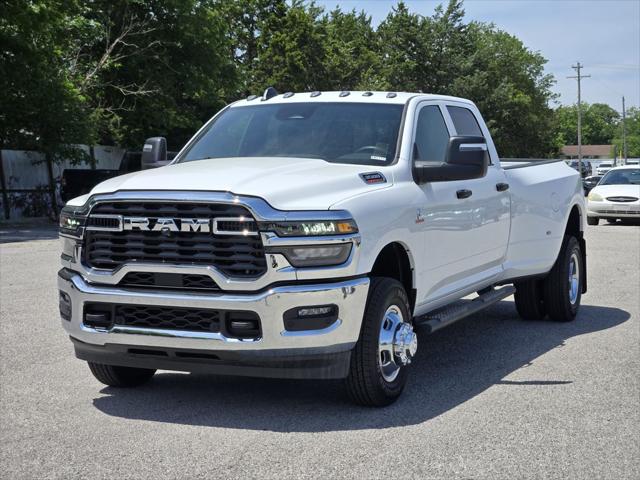 2026 RAM Ram 3500 RAM 3500 TRADESMAN CREW CAB 4X4 8 BOX