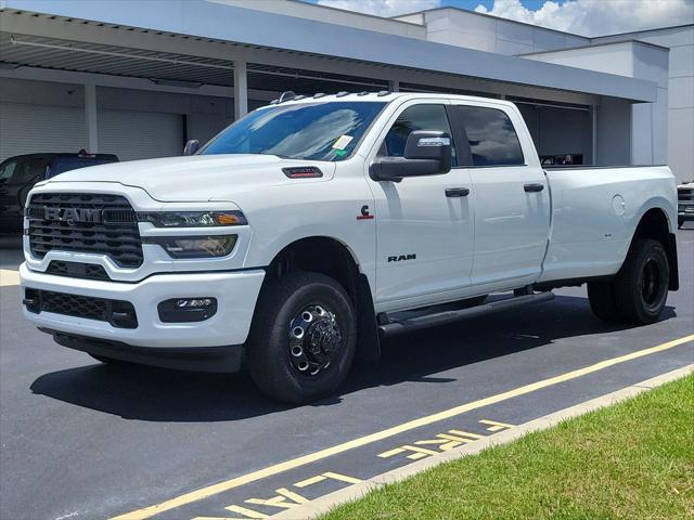 2026 RAM 3500 RAM 3500 BIG HORN CREW CAB 4X4 8 BOX