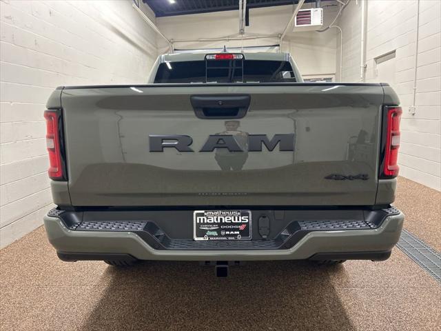 2026 RAM Ram 1500 RAM 1500 EXPRESS CREW CAB 4X4 57 BOX