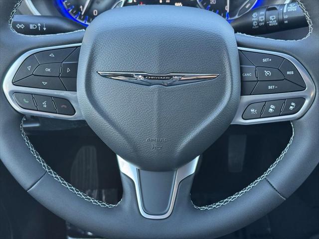 2026 Chrysler Pacifica Select AWD