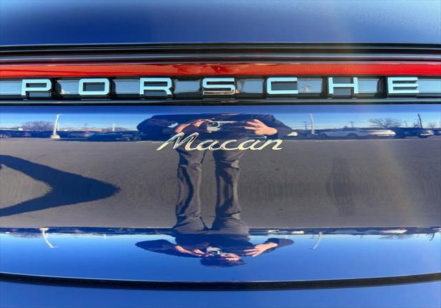 2026 Porsche Macan Base