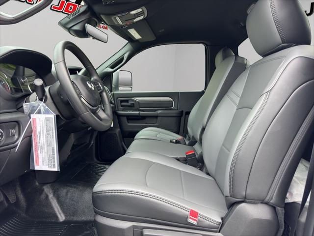 2026 RAM Ram 3500 Chassis Cab RAM 3500 TRADESMAN CHASSIS REGULAR CAB 4X4 84 CA 2026 RAM Ram 3500 Chassis Cab RAM 3500 TRADESMAN CHASSIS REGULAR CAB 4X4 84 CA