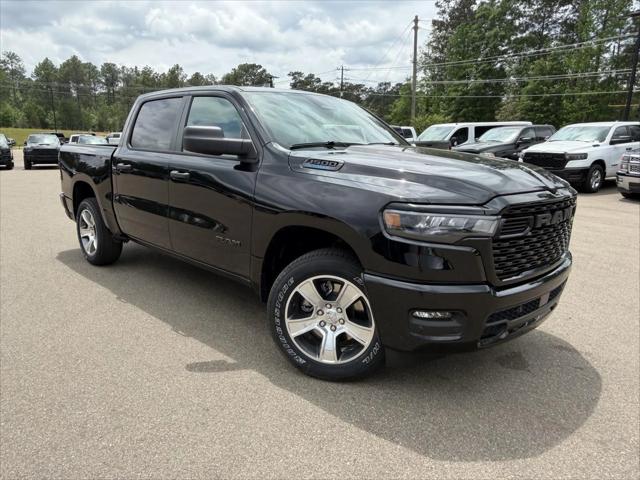 2026 RAM Ram 1500 RAM 1500 EXPRESS CREW CAB 4X4 57 BOX