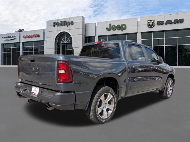 2026 RAM Ram 1500 RAM 1500 EXPRESS CREW CAB 4X2 57 BOX