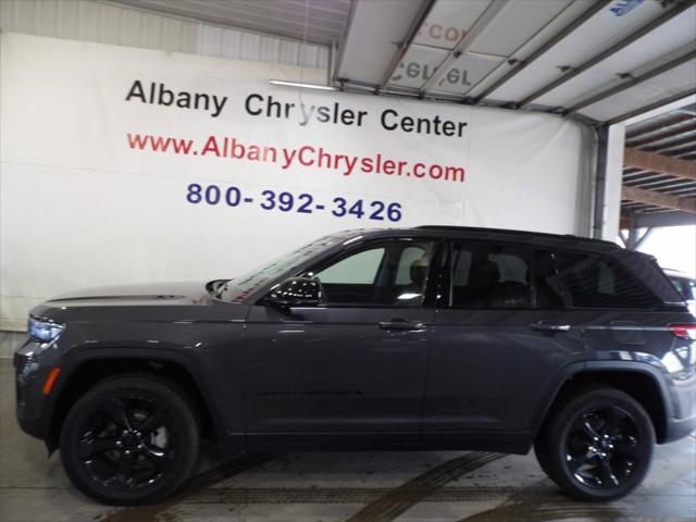 2023 Jeep Grand Cherokee Limited 4x4 for sale in Albany, MN