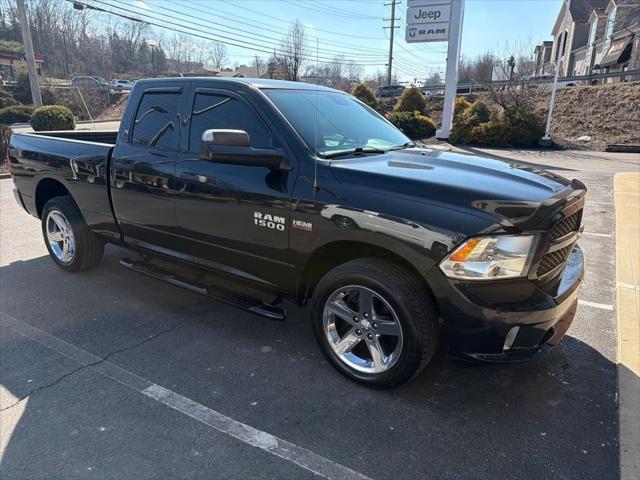 2017 RAM 1500 Express Quad Cab 4x4 64 Box