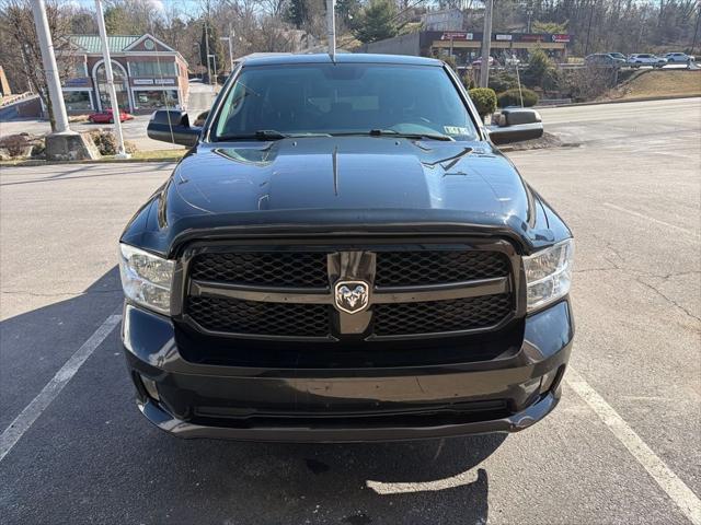 2017 RAM 1500 Express Quad Cab 4x4 64 Box