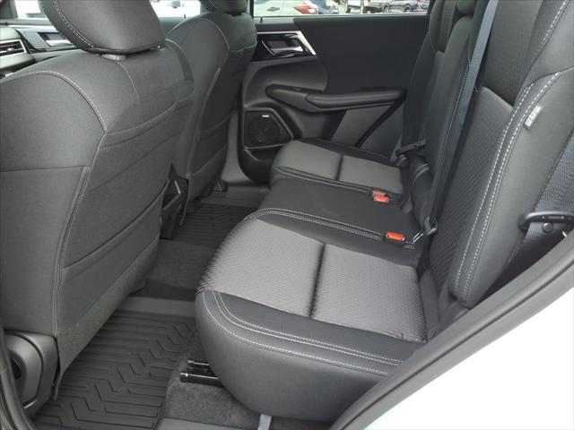 2026 Mitsubishi Outlander ES