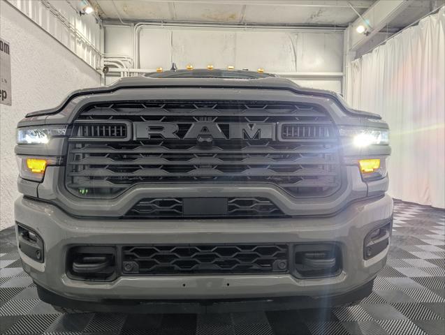 2026 RAM Ram 2500 RAM 2500 BLACK EXPRESS CREW CAB 4X4 64 BOX 2026 RAM Ram 2500 RAM 2500 BLACK EXPRESS CREW CAB 4X4 64 BOX