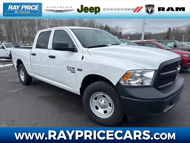 2024 RAM 1500 Classic Tradesman Crew Cab 4x4 64 Box