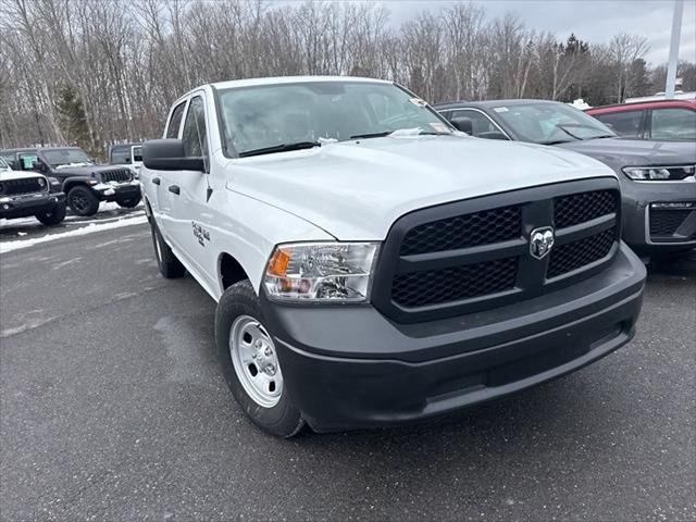 2024 RAM 1500 Classic Tradesman Crew Cab 4x4 64 Box
