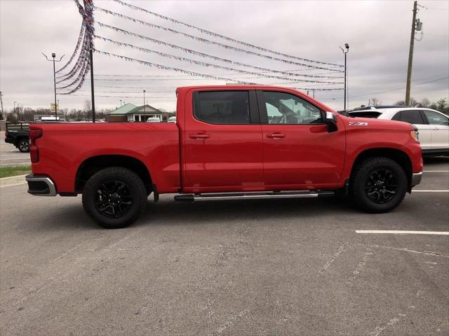 2022 Chevrolet Silverado 1500 4WD Crew Cab Standard Bed LT