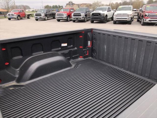 2022 Chevrolet Silverado 1500 4WD Crew Cab Standard Bed LT