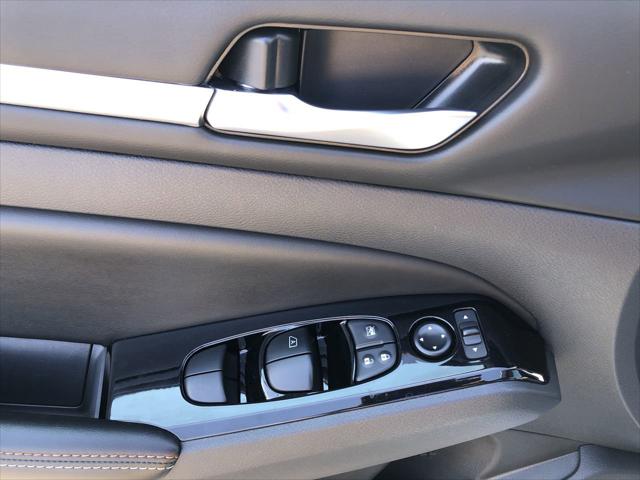 2025 Nissan Altima SR AWD