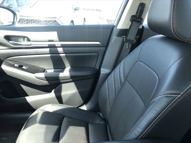 2025 Nissan Altima SR AWD