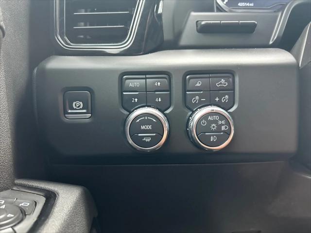 2025 GMC Sierra 1500 4WD Crew Cab Short Box AT4