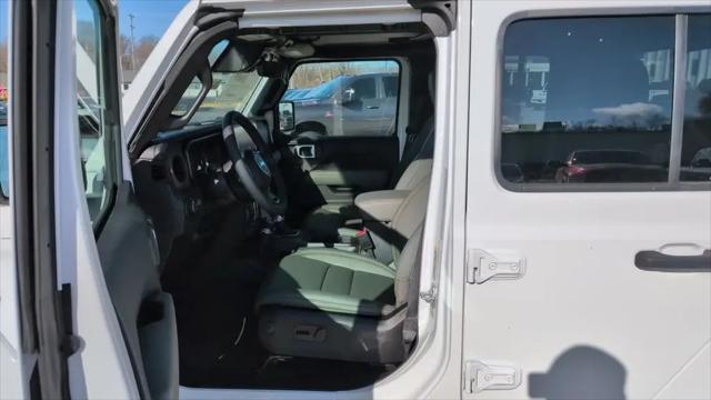 2026 Jeep Gladiator Sport