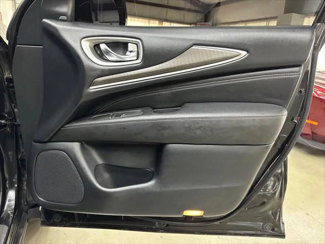2019 INFINITI QX60 LUXE