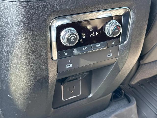 2024 GMC Yukon 4WD Denali