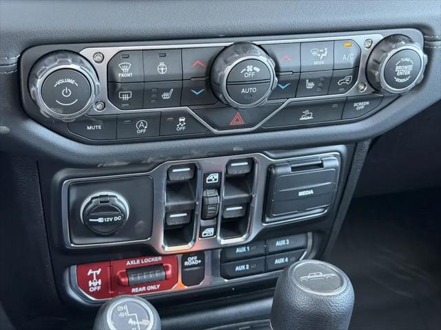 2026 Jeep Gladiator Sport