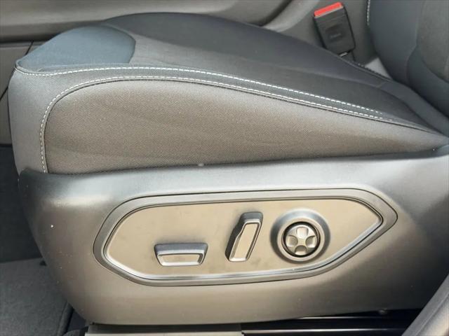 2026 Jeep Grand Cherokee Laredo 4x4