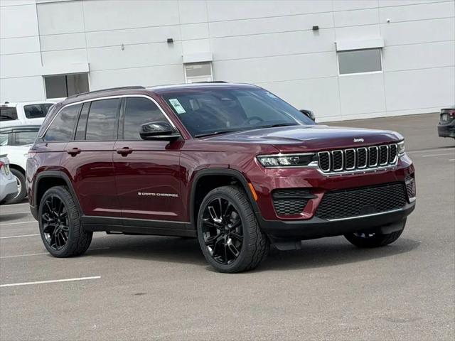 2026 Jeep Grand Cherokee Laredo 4x4