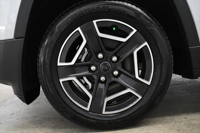 2026 Jeep Cherokee Laredo 4x4