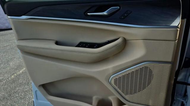 2026 Jeep Grand Cherokee Limited 4x2