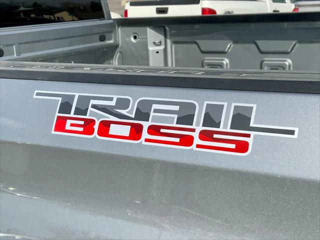 2026 Chevrolet Silverado 1500 4WD Crew Cab Short Bed Custom Trail Boss