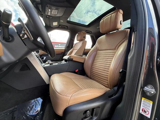 2023 Land Rover Discovery P300 S R-Dynamic