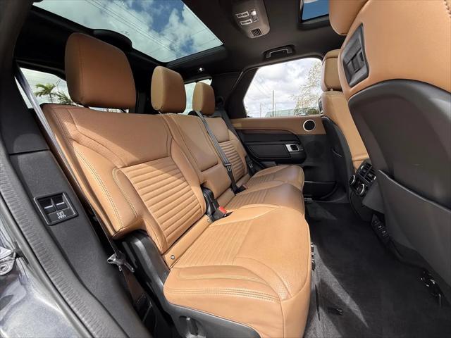 2023 Land Rover Discovery P300 S R-Dynamic