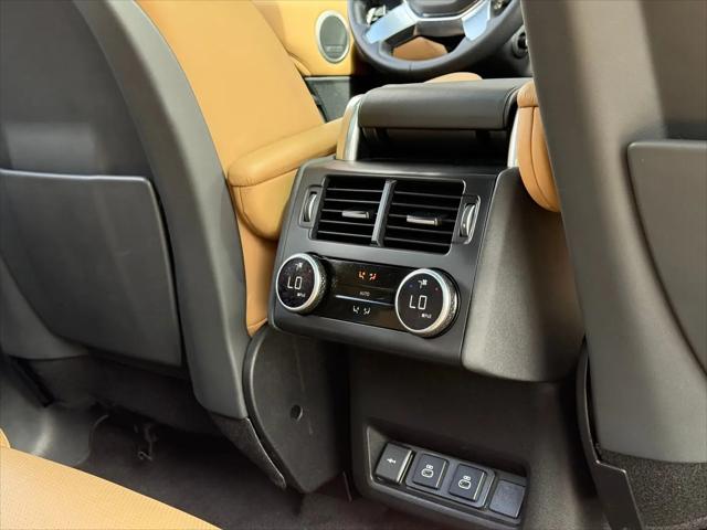 2023 Land Rover Discovery P300 S R-Dynamic