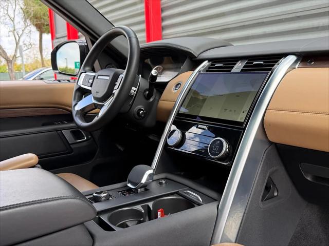 2023 Land Rover Discovery P300 S R-Dynamic