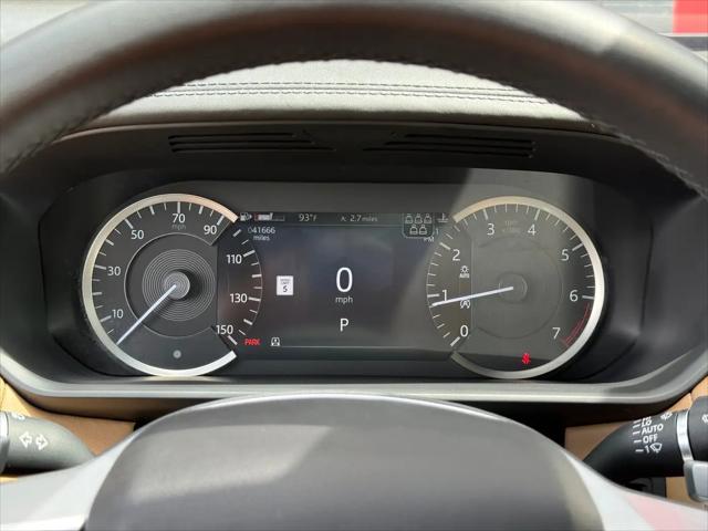 2023 Land Rover Discovery P300 S R-Dynamic