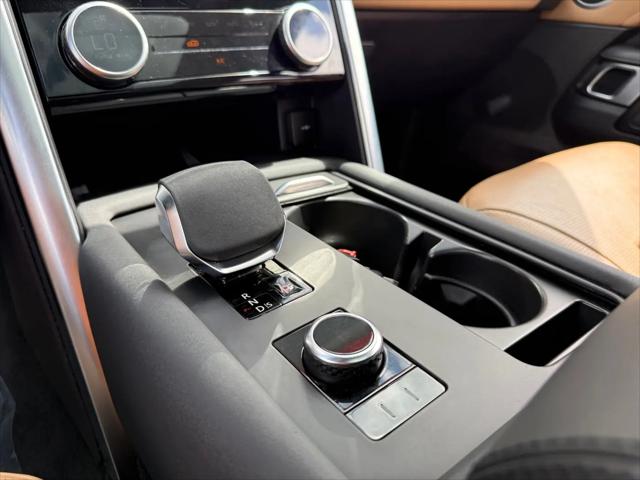 2023 Land Rover Discovery P300 S R-Dynamic