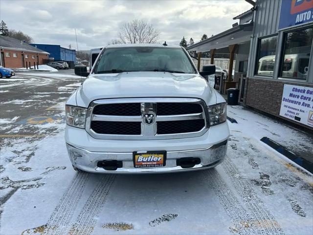 2022 Ram 1500 Classic SLT Crew Cab 4x4 5'7" Box