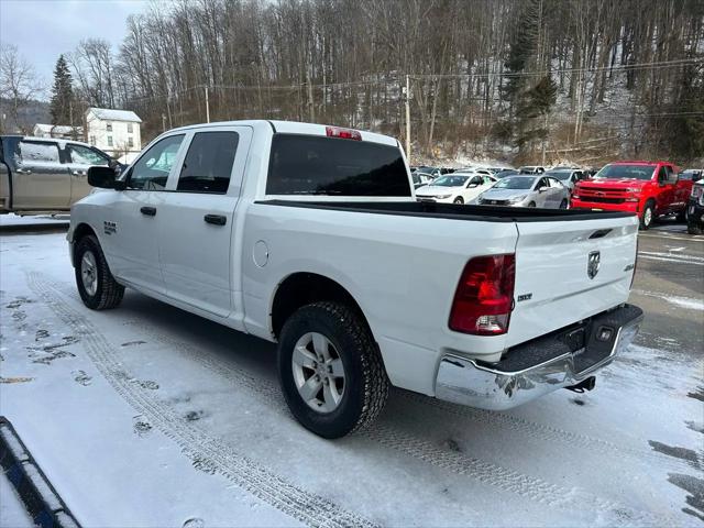 2022 Ram 1500 Classic SLT Crew Cab 4x4 5'7" Box