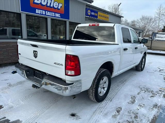 2022 Ram 1500 Classic SLT Crew Cab 4x4 5'7" Box