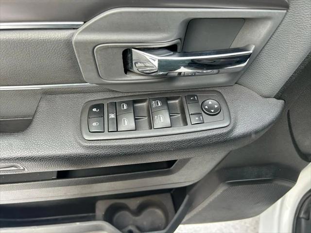 2022 Ram 1500 Classic SLT Crew Cab 4x4 5'7" Box