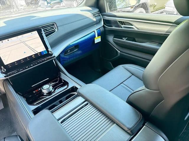 2026 Jeep Grand Wagoneer 4x2