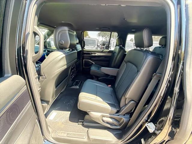 2026 Jeep Grand Wagoneer 4x2