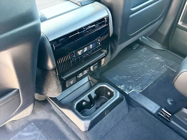 2026 Jeep Grand Wagoneer 4x2