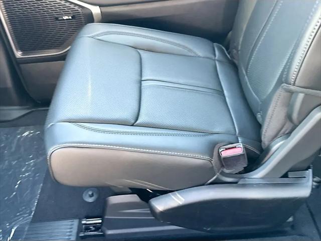 2026 Jeep Grand Wagoneer 4x2