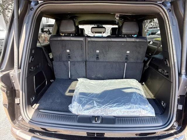 2026 Jeep Grand Wagoneer 4x2